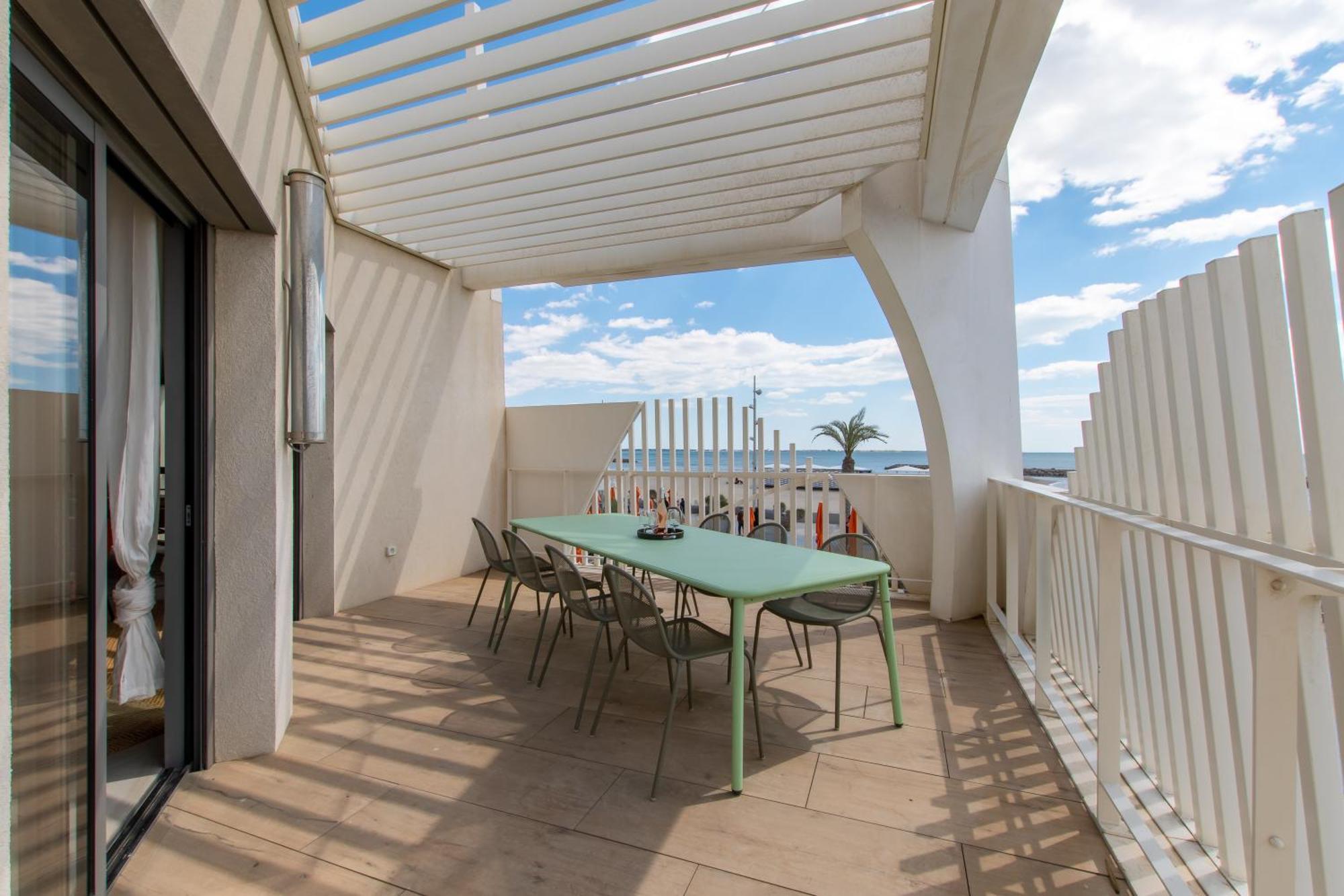 Le Majestic Residence: Seaside Luxury with Rooftop Pool La Grande-Motte Exterior photo